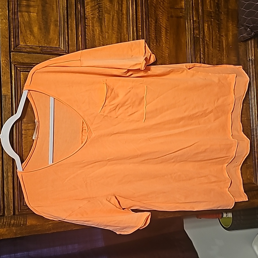 ZENANA Womens medium oversized neon orange tshirt. BEAUTIFUL COLOR